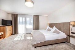 Quadruple Room Balcony - sample double-bed