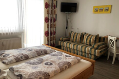 Blumen Studios_Hauser Kaibling_Wohn-Schlafraum mit