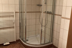 Blumen Studios_Gössenberg_Dusche, WC