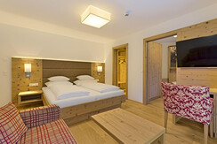 Familienstudio-Kristall-superior-mit-Schrankraum