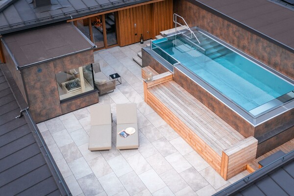 Nesslerhof-Poolsuite-Terrasse-web(4)