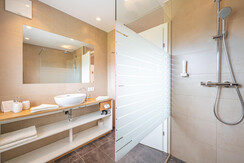 2Badezimmer Suite Gumpeneck