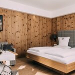 Photo of Familienzimmer Zirbe 1-3 Nächte