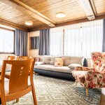 Photo of Suite, shower, toilet