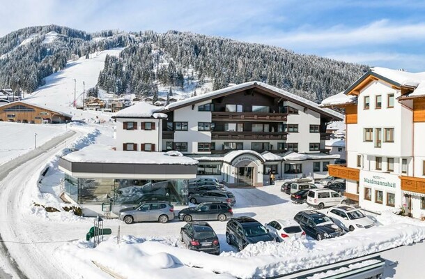 Hotel ansicht winter neu