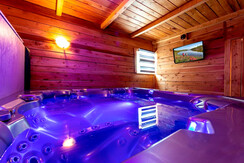 Whirlpool im Nebengebäude