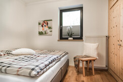 Schlafzimmer2-bettig