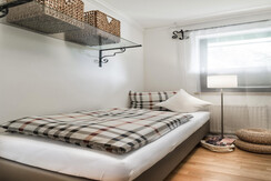 Schlafzimmer 2-bettig