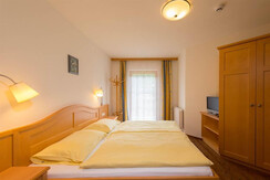 App_27 Schlafzimmer 1