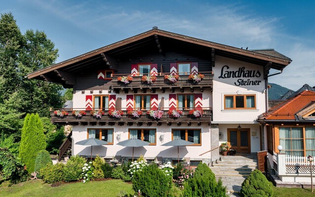 Landhaus-Steiner-Facade-Summer