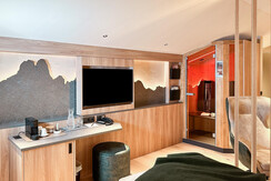 Privater Wellness mit der Infrarotkabine im Zimmer