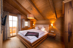 Lärchenaltholz - Schlafzimmer Nr 1