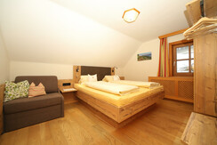 App. 7 linkes Schlafzimmer mit ausziehbarem Sessel