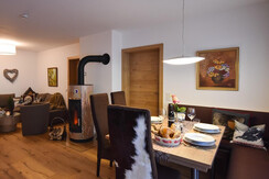 Esstisch_Wohnbereich_Dinkelkorn