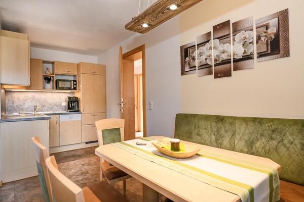 Ferienwohnung-1-Unterkunft-Heilstollen-Gastein-Woh