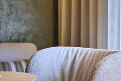 hotel-noa-schladming-suite-loungesessel