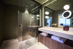 hotel-noa-schladming-suite-badezimmer-3