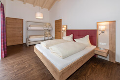 Schlafzimmer 4 Personen