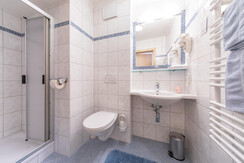 hotel-reiter_bad einzelzimmer_Bad Einzel 1