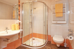 appartement-typ-d-badezimmer