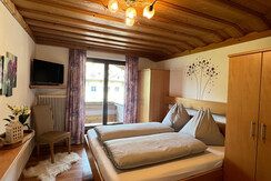 Doppelzimmer mit Dusche und extra WC