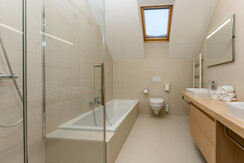 Typ Penthouse Hochwurzen_Bad_Wanne