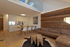 Offener Wohnbereich mit Esstisch