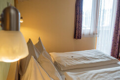 Hotel Timmelbauerhof_App. Sattelberg_Schlafzimmer