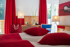 Impuls Zimmer rot/blau