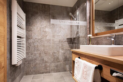 VitalHotelPost_0009_┬®piXal