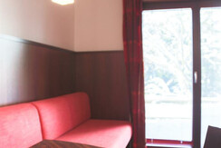 Apartment F, Essbereich