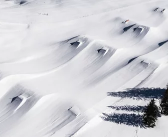 Freestyle skiing and snowboarding in the snowparks of Ski amadé - Kings Park Hochkönig